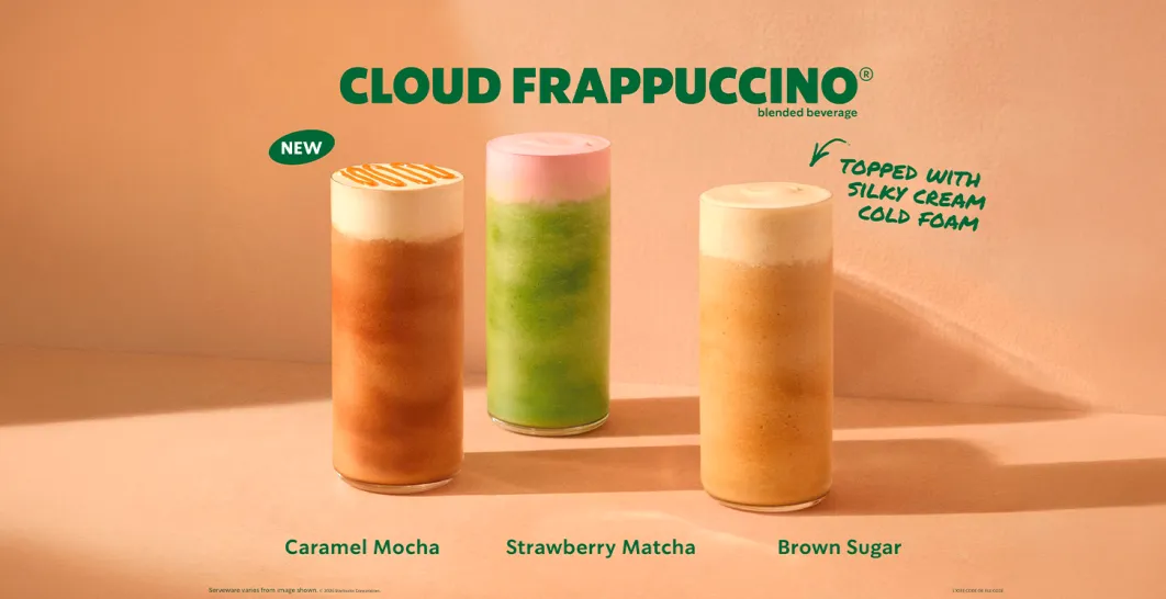 tres bebidas de temporada sobre fondo naranja